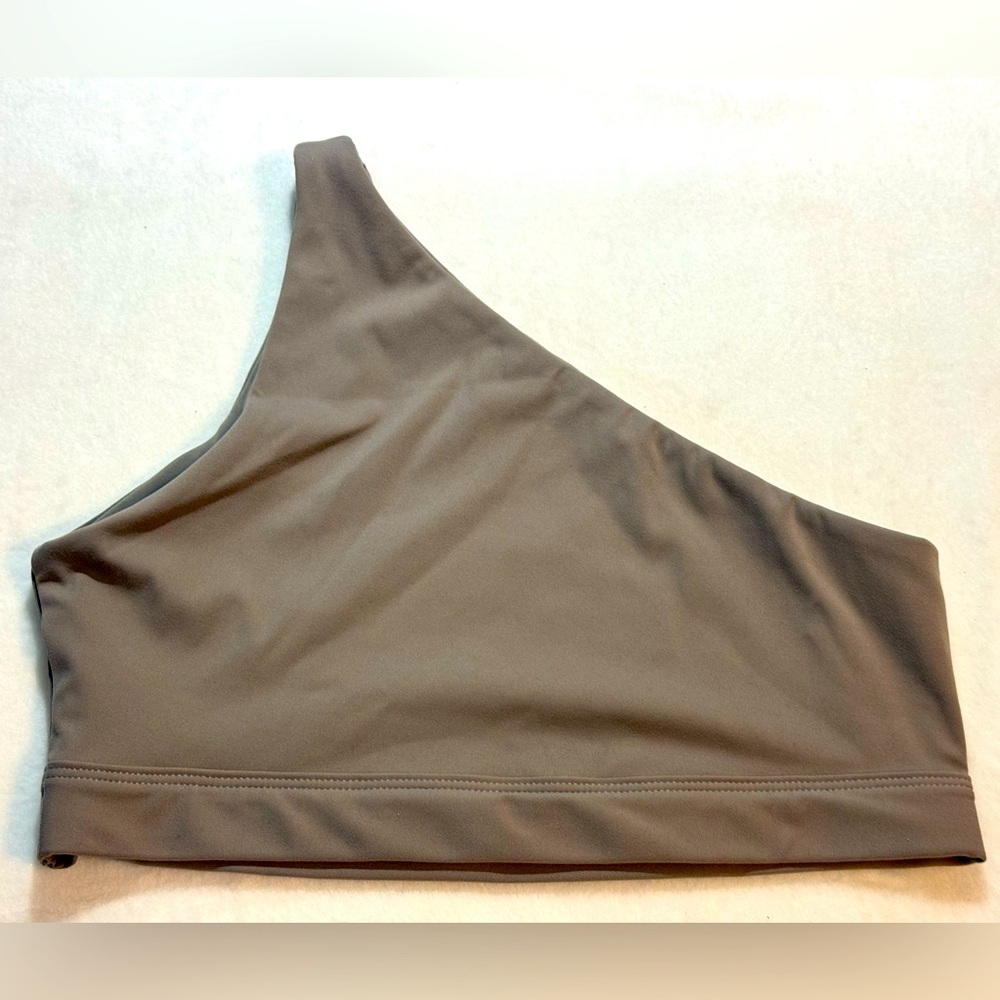 New SET ACTIVE one shoulder cropped sports bra. Small